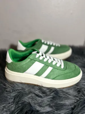 Madden Girl Y2K Navida Sneaker Green Platform White Strip Sneakers Size 9 thumbnail 6