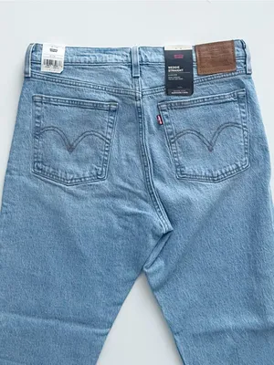 NWT Levi’s Wedgie Straight Light Wash Jeans 30 X 30 thumbnail 7
