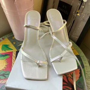 ✨MARC FISHER unicorn white heeled sandals thumbnail 1