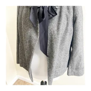 J Crew SZ 4 Women’s Cheshire Ruffle Tie Neck Jacket in Black/White Herringbone thumbnail 8
