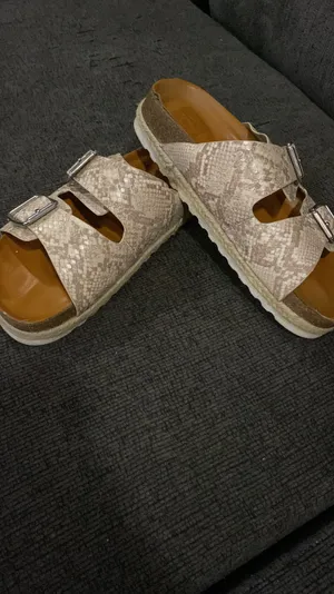 Buckle Chunk Sandals Size 7.5 thumbnail 2