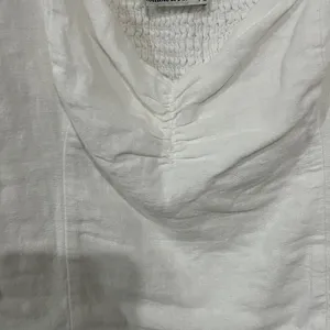 FINAL PRICE Abercrombie & Fitch White Puff Sleeve Blouse thumbnail 4