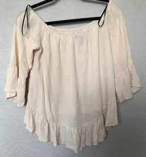 Forever 21 Flowy Cream Top thumbnail 3