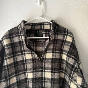 Love Tree Plaid Fleece Quarter‎ Zip Cropped Pullover Sweatshirt Women's Large thumbnail 2