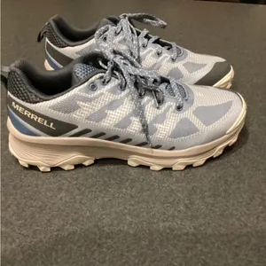 Women’s MERRELL hiking shoes 8.5 thumbnail 2