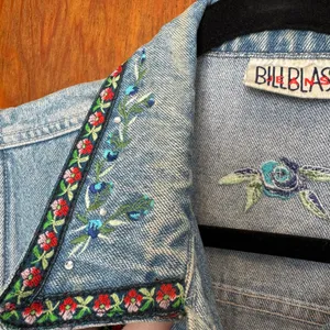 Vintage 90s Bill Blass Embroidered Floral Rhinestone Denim Vest M Cottage Garden thumbnail 7