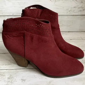 NWT Violet & Red Jackson Laser Cut Topline Booties in Burgundy‎ Red thumbnail 1