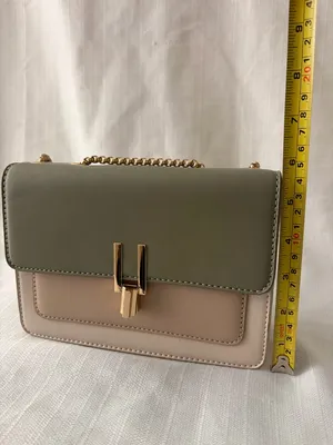 Crossbody Bag Bicolor Olive Beige Gold Chain T-Bar Closure Excellent Cond(B157) thumbnail 8