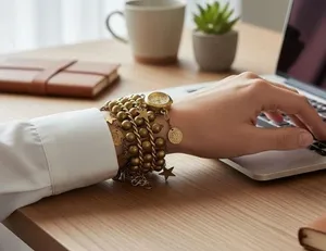 Vintage Enmex‎ Quartz Charm Bracelet Watch – Gold Tone Stars & Coins Boho thumbnail 1