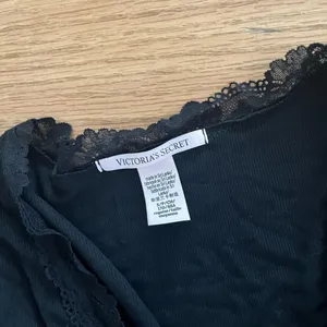 Victoria’s Secret sleep set thumbnail 2