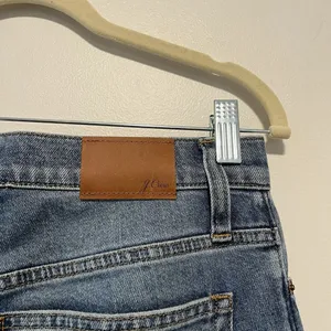 J. Crew Demi Boot Crop Distressed Jeans in Christy Wash Size‎ 27 thumbnail 5