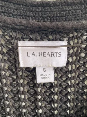 LA Hearts black loose chunky knit v neck cropped sweater fall winter minimalist thumbnail 4