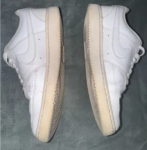 White Nike Shoes thumbnail 3
