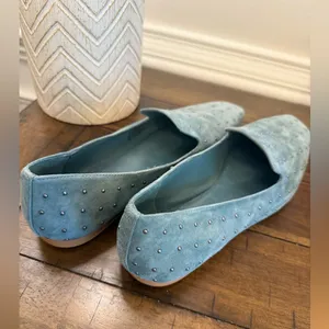 VINCE CAMUTO Women's Davanda Embellished Loafer Flat size 8.5 thumbnail 3