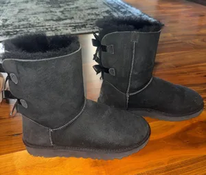 UGG Women’s Bailey Bow Boots Black thumbnail 1