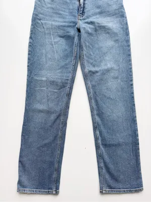 Abercrombie & Fitch 90’s Straight Ultra High Rise Jeans Size 6 thumbnail 4
