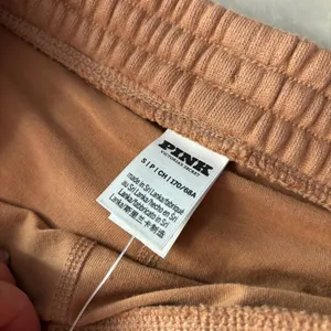 PINK Victoria's Secret Tan & White Elastic Waist Skort thumbnail 4