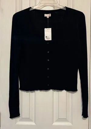 SO Black Ribbed Button thumbnail 1