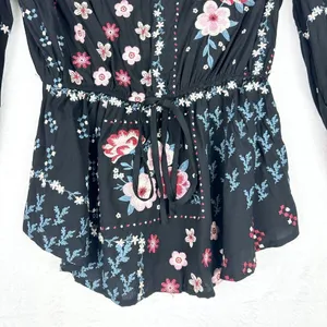 Savanna Jane Floral Embroidered Cinch Waist Top Size Small Black V-Neck thumbnail 7
