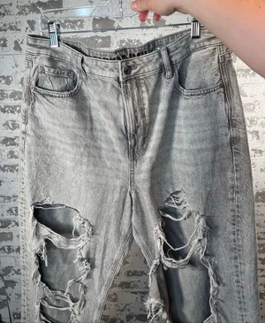 American Eagle | women mom straight jean distressed gray denim thumbnail 1