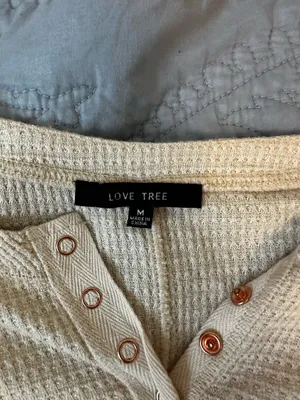Boutique Top thumbnail 3