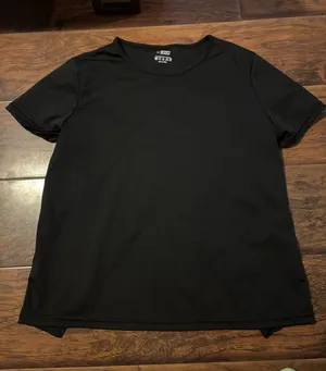 Black athletic top Size M thumbnail 1