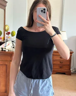 H&M black top thumbnail 1