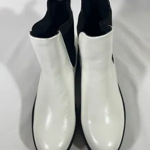 Dirty Laundry Chunky Lug Chelsea Boot Women‎ 8 White/Black Faux Patent Leather thumbnail 5