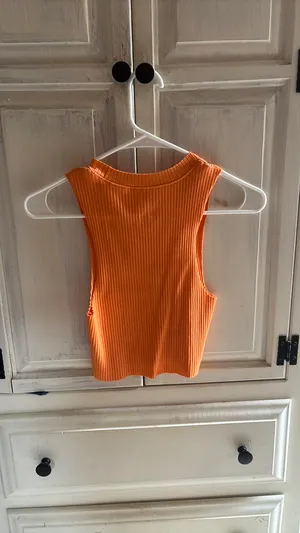 Aerie tank thumbnail 2