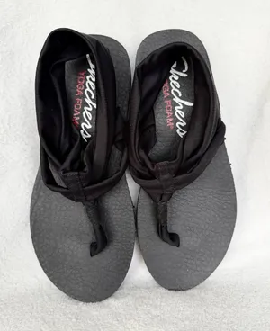 Skechers Womens Size 7 Black Meditation Studio Kicks Yoga Foam Sandals thumbnail 1
