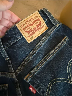 Women's Levi's 501 Jean Shorts Size 25 Blue thumbnail 2