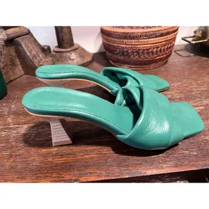 DNA Footwear Green Crossover Strap Square Toe Leather Mules Wooden Heel 39 8.5 thumbnail 2