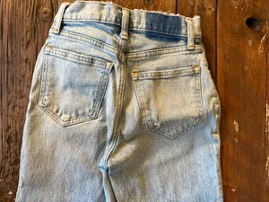 Abercrombie Ultra High-Rise 90s Straight Jeans thumbnail 3