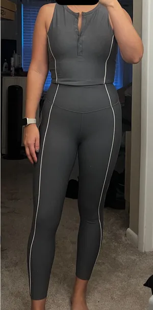 Abercrombie YBP Workout Set thumbnail 1