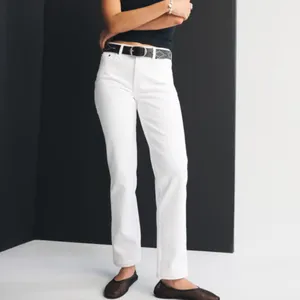Abercrombie & Fitch Mid Rise 90s Straight Jean thumbnail 6