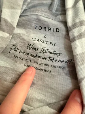Torrid camo Hoodie tee NWT size 0 thumbnail 3