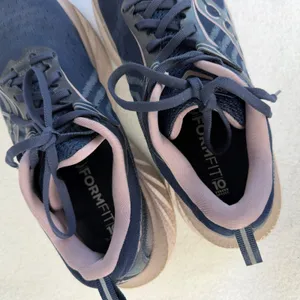 Saucony Triumph 22 Womens 10 Running Shoes Navy‎ Blue Mauve Athletic Sneakers thumbnail 12