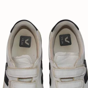 VEJA Recife White Black Leather Sneakers 40 US 9 thumbnail 14