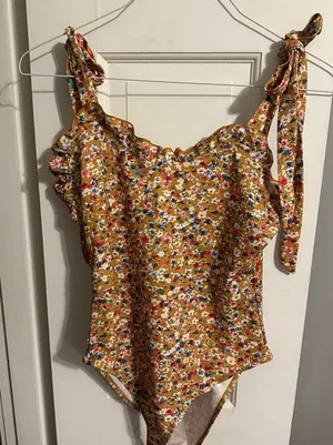 SheIn Floral Knot Strap bodysuit thumbnail 1