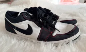 Nike Jordan Air Jordan 1 Low SE Utility White Black Gym Red Women's Size 9 thumbnail 1