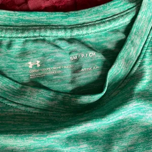 Under Armour HeatGear Women’s Loose Fit Long Sleeve Athletic Shirt Green Size S thumbnail 3