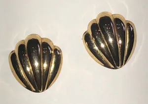 Gold Tone Vintage Boho Shell Earrings thumbnail 1