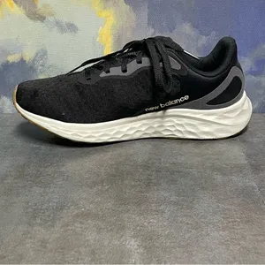 New Balance Fresh Foam Arishi V4 Women's Black Running Shoes Size 8.5B thumbnail 12