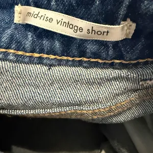 Wrangler Mid Rise Vintage Flower Shorts thumbnail 4