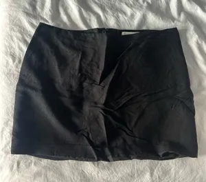 Black Mini Skirt H&M thumbnail 1