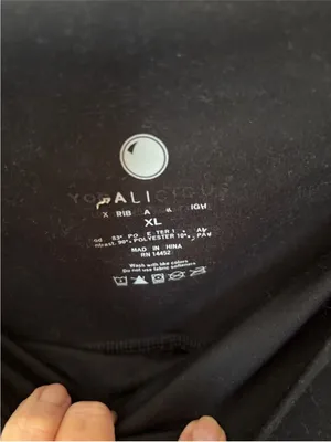 Yogalicious Black High-Waist Pocket Leggings thumbnail 2