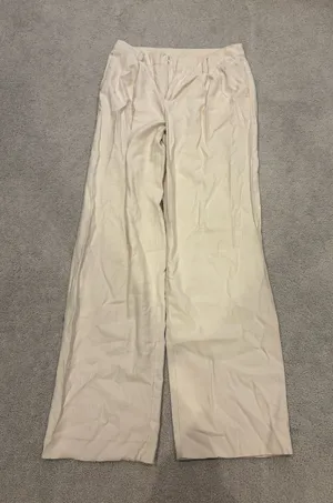 A new day cream wide leg pants size 2 thumbnail 1