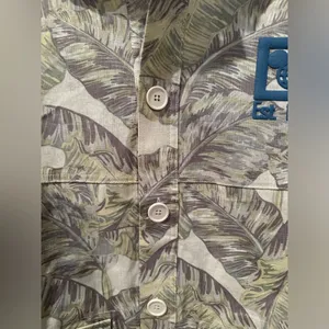 NWT Disney Parks Tropical Polynesian Resort Spirit Jersey Button Up S thumbnail 5