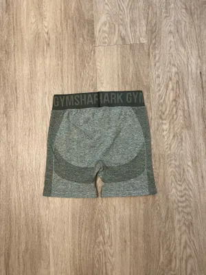 gymshark shorts  thumbnail 2