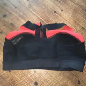 Reebok L/XL black &orange athletic racerback wireless bra thumbnail 2